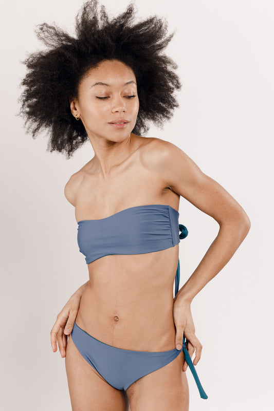 Maillot de bain deux pièces bleu réversible