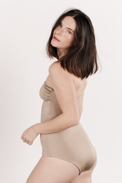 A reversible terracotta and iridescent sand strapless piece - Inès Marrakech